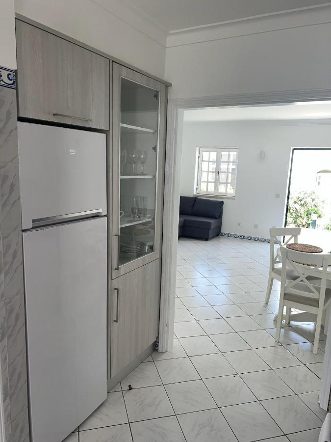 Relaxing 2 Bedroom House 5 Minutes Away From Vilamoura Marina Quarteira Exterior photo